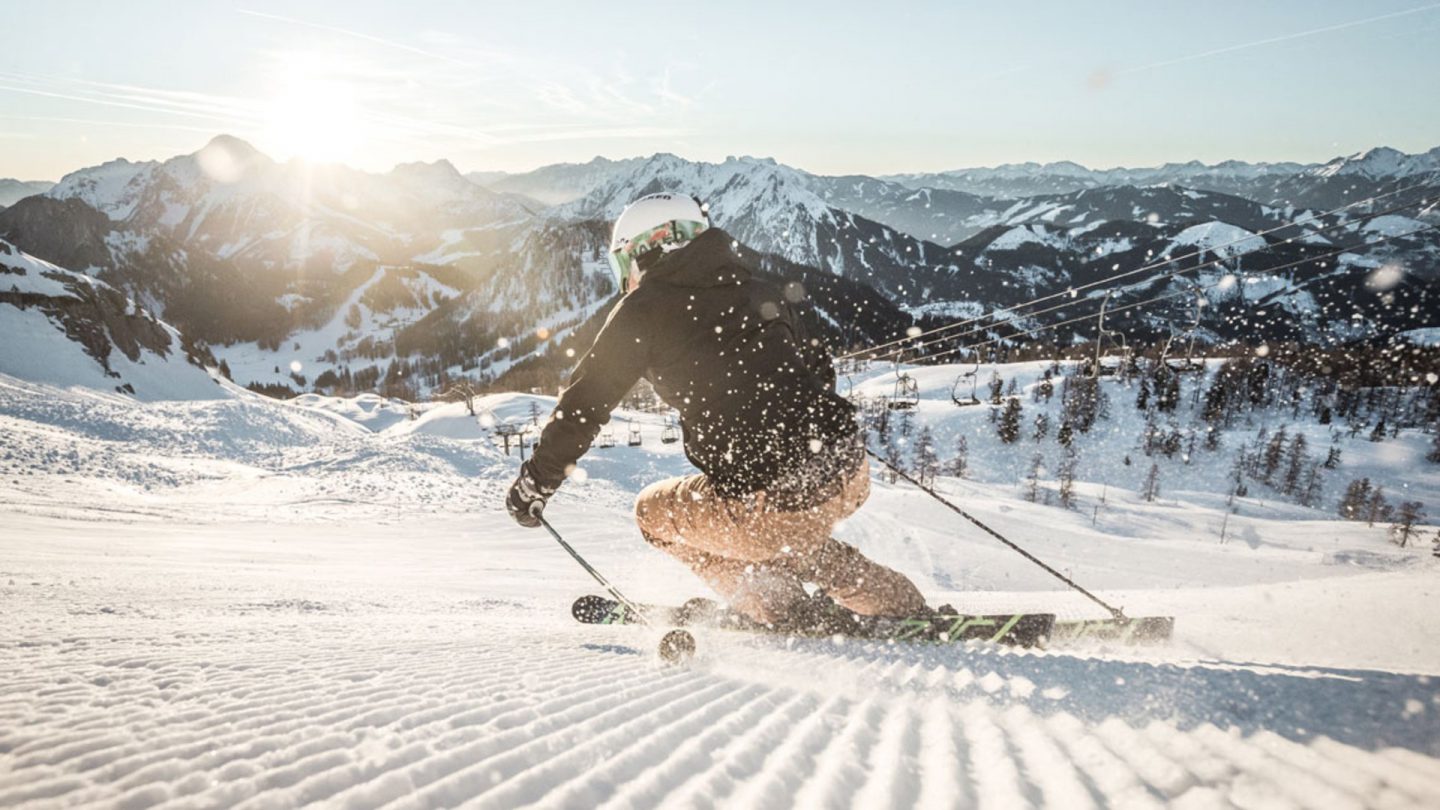 Skifahrer auf der Piste.