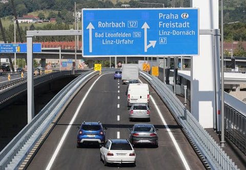 449 Mio. Euro extra für Straße und Schiene