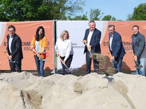 Spatenstich P&D-Anlage Enns Ost