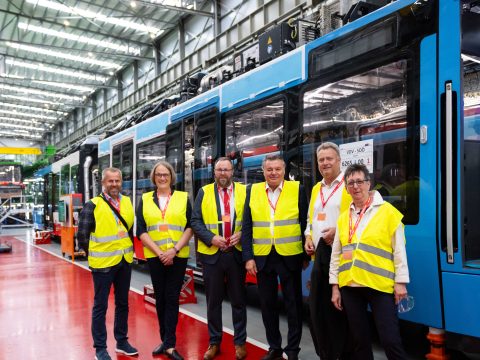 Neue TramTrain Fahrzeuge in Produktion