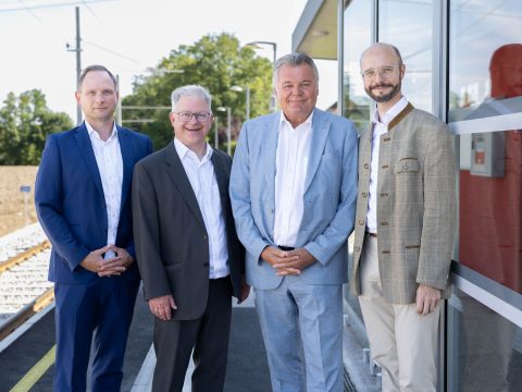 Eröffnung Haltestelle Unterhillinglah