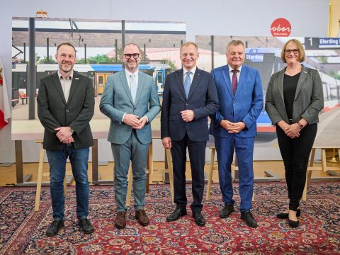 Pressekonferenz für die Regionalstadtbahn